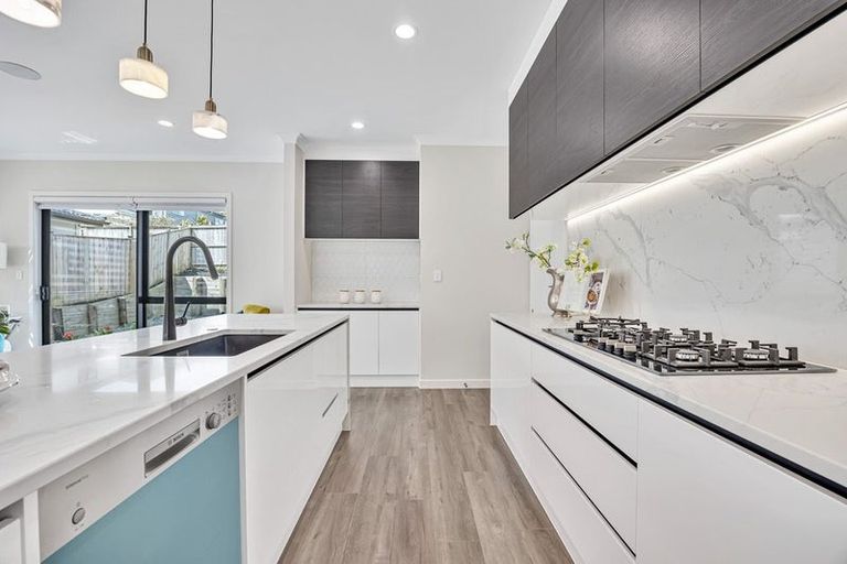 Photo of property in 104 Valderama Drive, Flat Bush, Auckland, 2019
