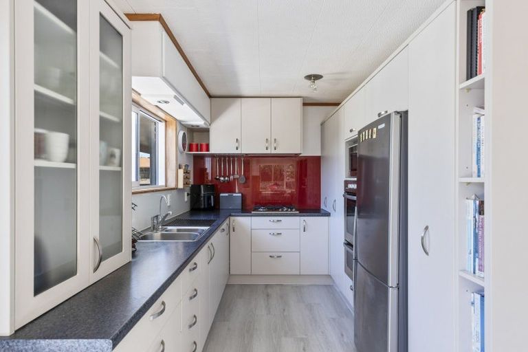 Photo of property in 10 Elder Grove, Whalers Gate, New Plymouth, 4310