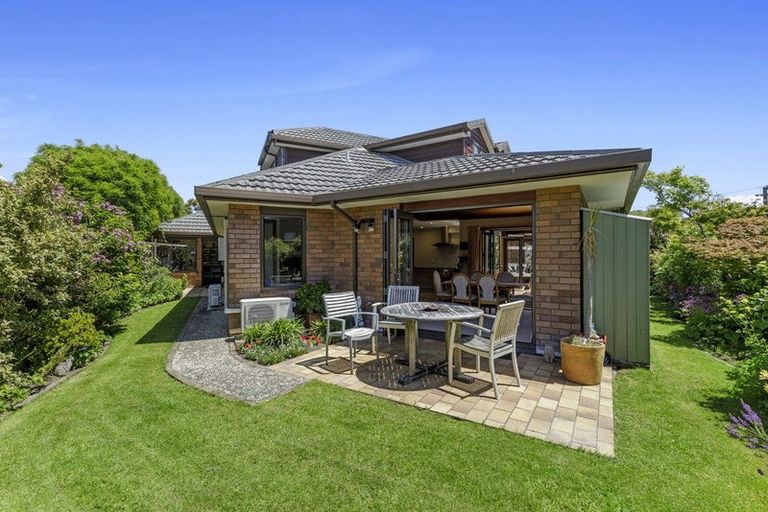 Photo of property in 3 Colin Grove, Hutt Central, Lower Hutt, 5010