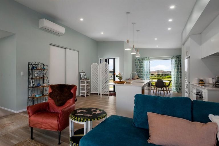 Photo of property in 5 Seafoam Place, Waihi Beach, 3611