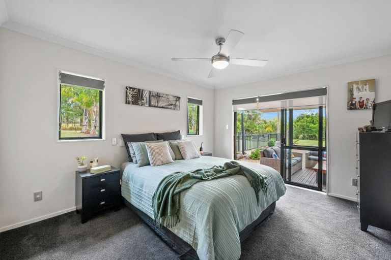 Photo of property in 30 Foster Road, Kumeu, 0891