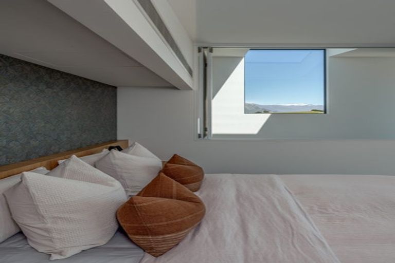Photo of property in 16 Robrosa Street, Wanaka, 9305