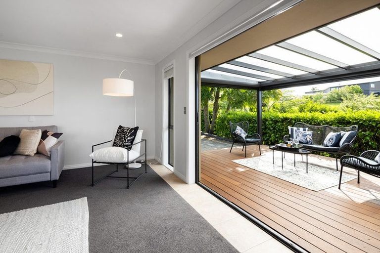 Photo of property in 2 Stonebridge Road, Temple View, Hamilton, 3289