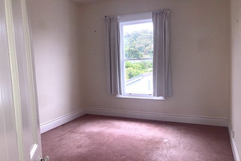 Photo of property in 15 Kenwyn Terrace, Newtown, Wellington, 6021
