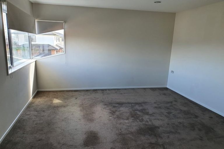 Photo of property in 65 Kirikiri Drive, Papakura, 2110