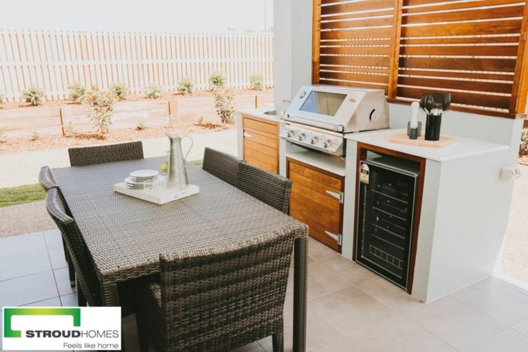 Photo of property in 24 Stratford Drive, Mount Pisa, Cromwell, 9383