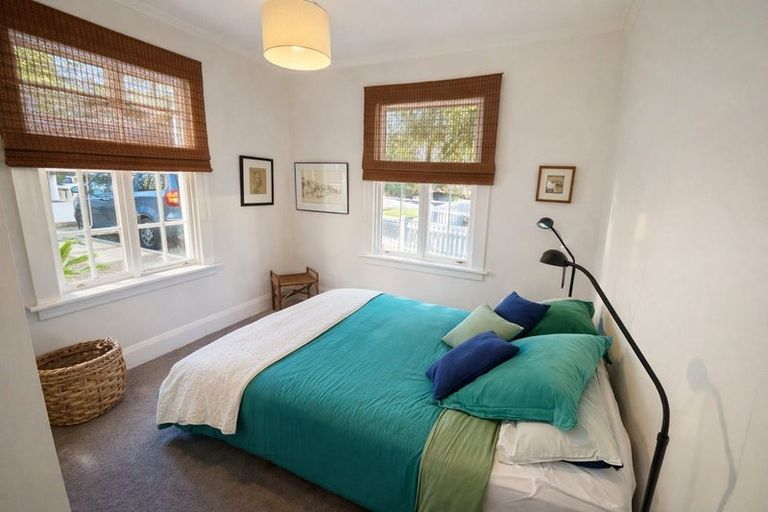 Photo of property in 2/21 Cowper Street, Devonport, Auckland, 0624