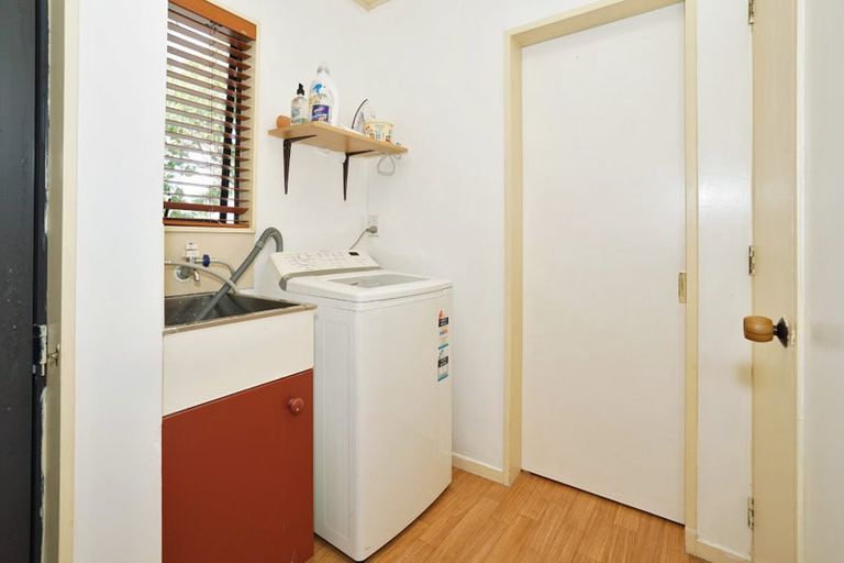 Photo of property in 37 Splitt Avenue, Glenview, Hamilton, 3206