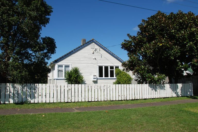 Photo of property in 17 Porritt Street, Paeroa, 3600