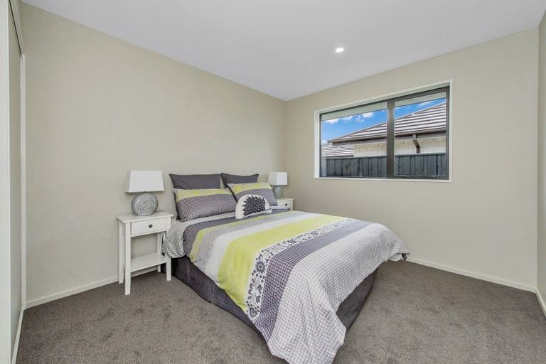 Photo of property in 164 Shillingford Boulevard, Rolleston, 7615
