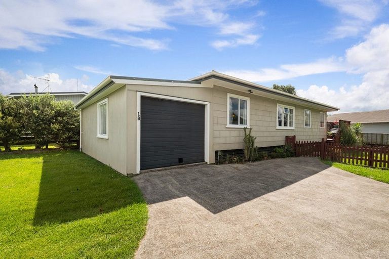 Photo of property in 18 Church Street, Katikati, 3129