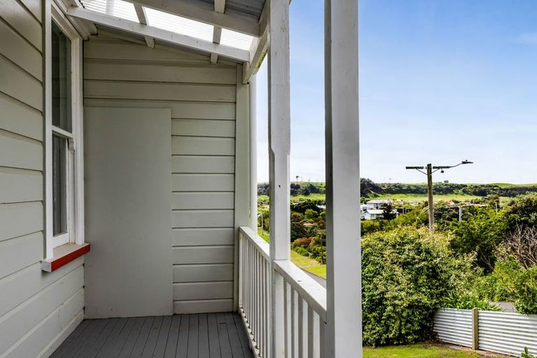 Photo of property in 20 Cambridge Street, Patea, 4520