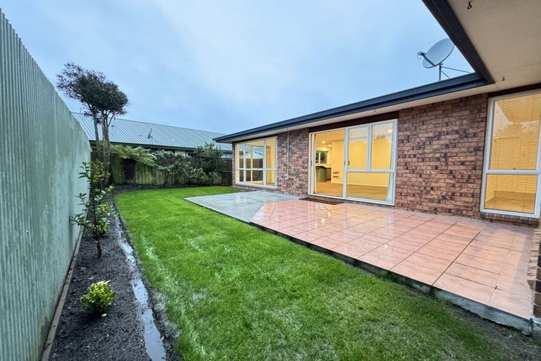 Photo of property in 1/92 Racecourse Road, Sockburn, Christchurch, 8042