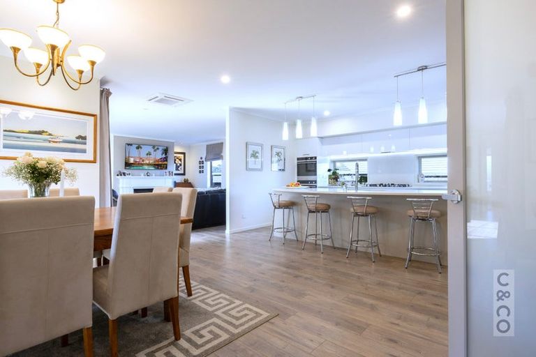 Photo of property in 11 Canoe Lane, Riverhead, 0820