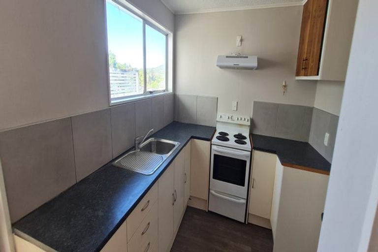 Photo of property in 60 Percy Dyett Drive, Karori, Wellington, 6012