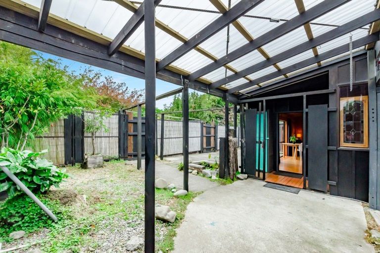 Photo of property in 14 Elizabeth Street, Waikanae, 5036