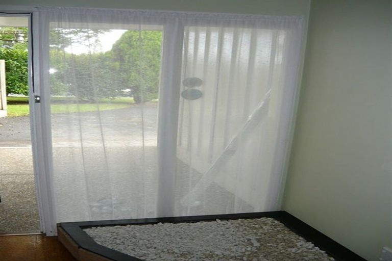 Photo of property in 50 Golf Road, New Lynn, Auckland, 0600