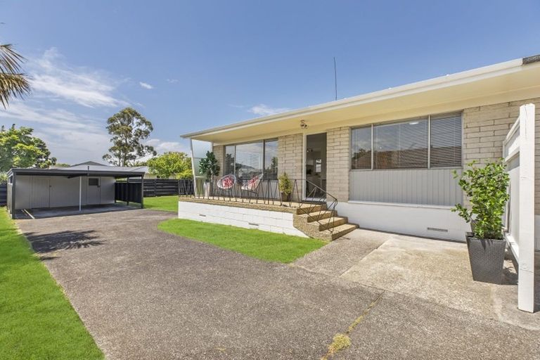 Photo of property in 2/25 Pinedale Place, Henderson, Auckland, 0610