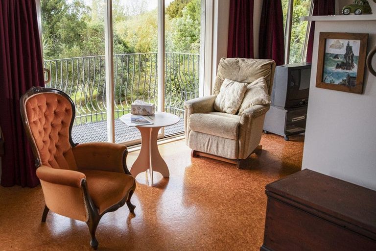 Photo of property in 257 Metcalfe Road, Matakohe, 0593