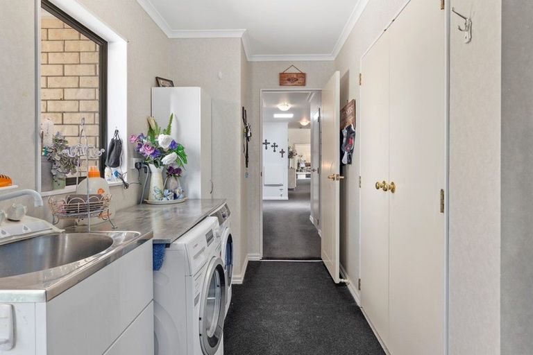 Photo of property in 70 Oteki Park Drive, Welcome Bay, Tauranga, 3112