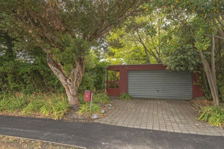Photo of property in 21 Bay View Road, Moncks Bay, Christchurch, 8081