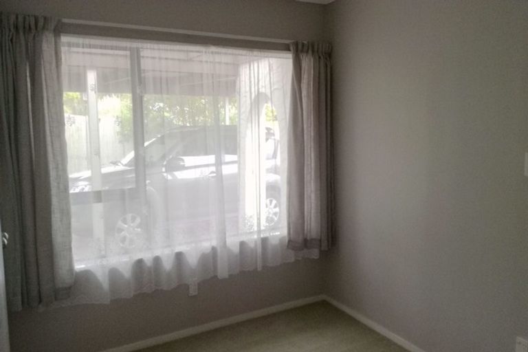 Photo of property in 33 Olena Avenue, Sunnyhills, Auckland, 2010