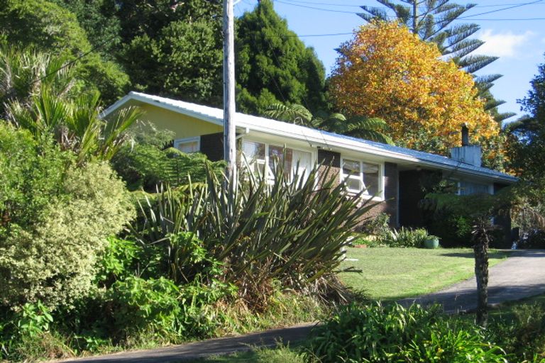 Photo of property in 159 Laingholm Drive, Laingholm, Auckland, 0604