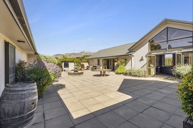 Photo of property in 117 Riverbank Road, Wanaka, 9382