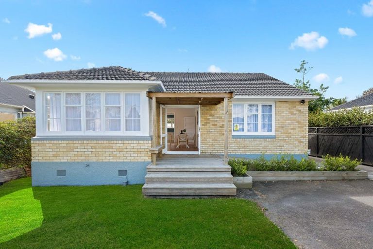 Photo of property in 8 Casey Avenue, Fairfield, Hamilton, 3214