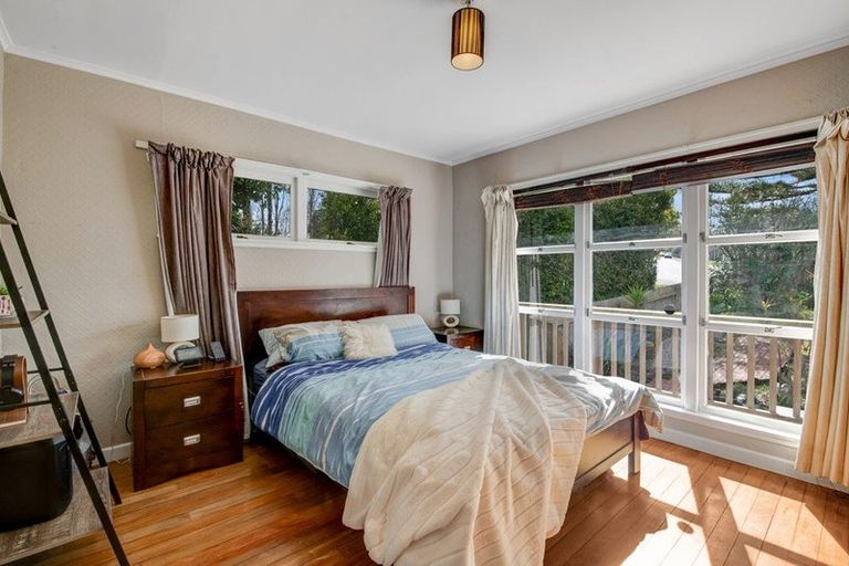 Photo of property in 1/73 Chivalry Road, Glenfield, Auckland, 0629