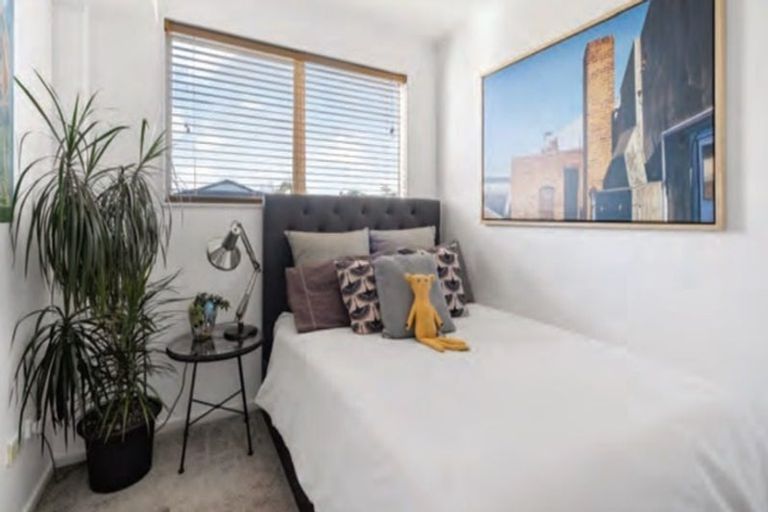 Photo of property in 325/26 Morningside Drive, Morningside, Auckland, 1025