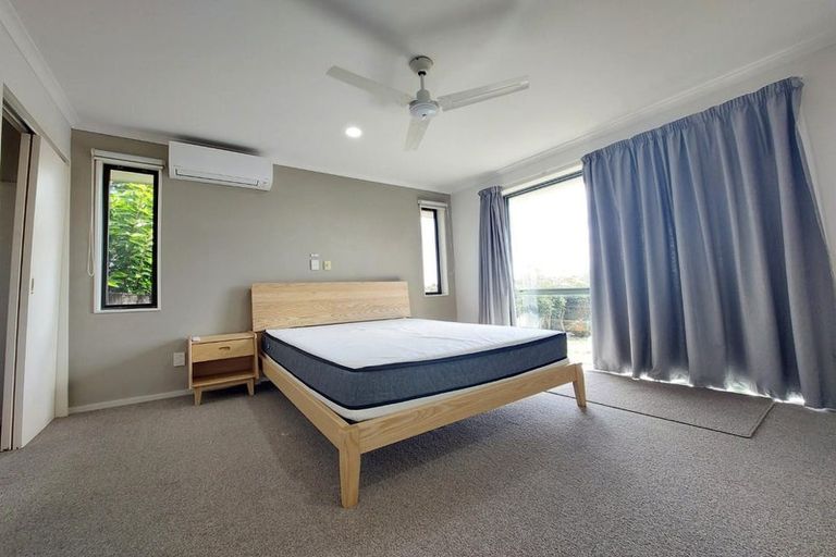 Photo of property in 4/57 Whitford Road, Botany Downs, Auckland, 2014