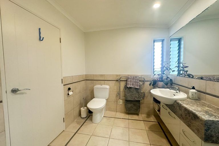 Photo of property in 1/12 Rodney Road, Northcote Point, Auckland, 0627