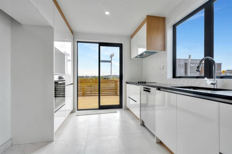 Photo of property in 36 Corporal Street, Papakura, 2110