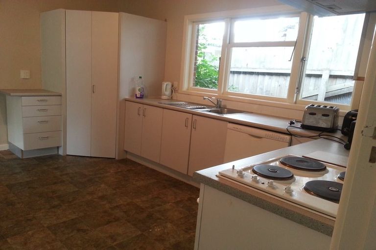 Photo of property in 8 Curletts Road, Sockburn, Christchurch, 8042