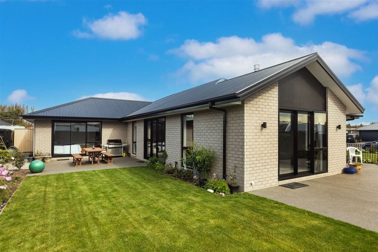 Photo of property in 123 Prestons Park Drive, Marshland, Christchurch, 8083