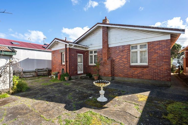 Photo of property in 80 Kauri Street, Miramar, Wellington, 6022