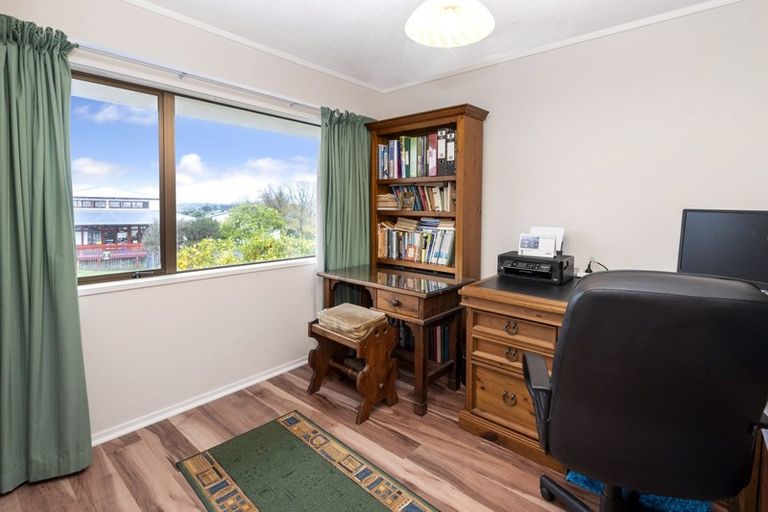 Photo of property in 2/1 Glenside Avenue, Pakuranga, Auckland, 2010