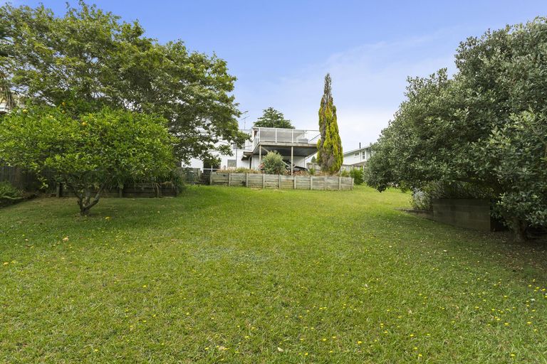 Photo of property in 34 Ranui Avenue, Ranui, Auckland, 0612