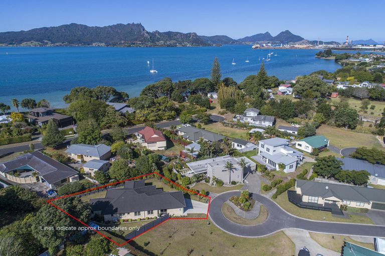 Photo of property in 160b One Tree Point Road, One Tree Point, 0118