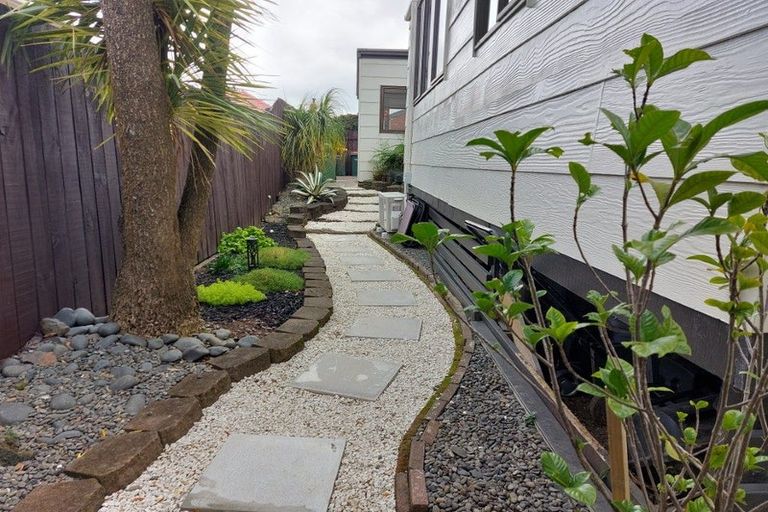 Photo of property in 2/436 Great South Road, Opaheke, Papakura, 2113