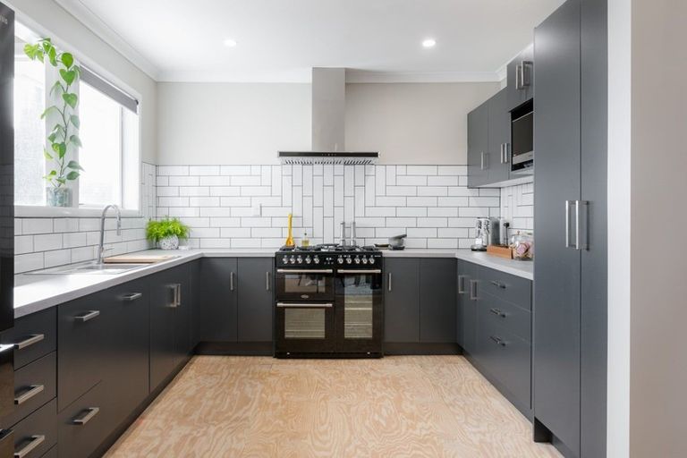 Photo of property in 56 Forest Lake Road, Forest Lake, Hamilton, 3200