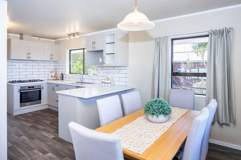 Photo of property in 2 Horoeka Court, Pukete, Hamilton, 3200