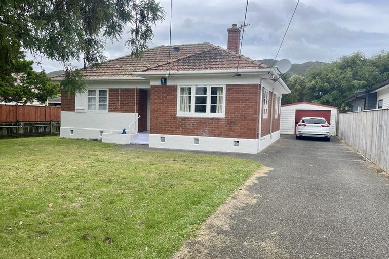Photo of property in 8 Brook Street, Waiwhetu, Lower Hutt, 5010