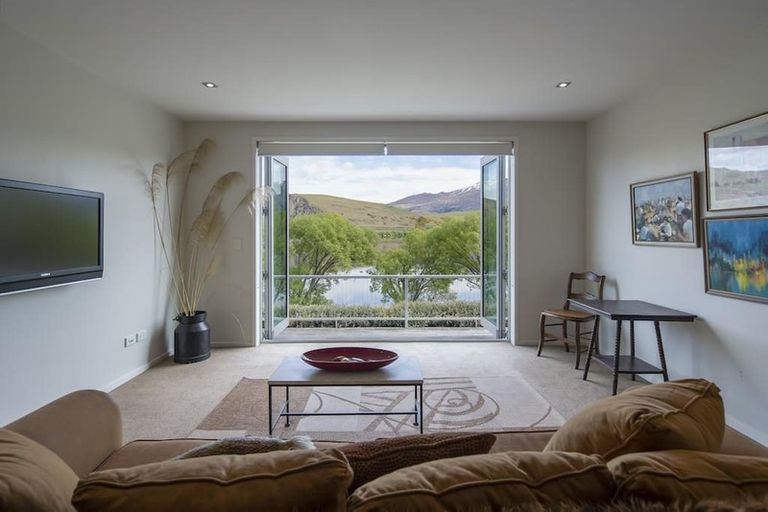 Photo of property in 43 Arrowtn-lke Hayes Road, Lake Hayes, Queenstown, 9371