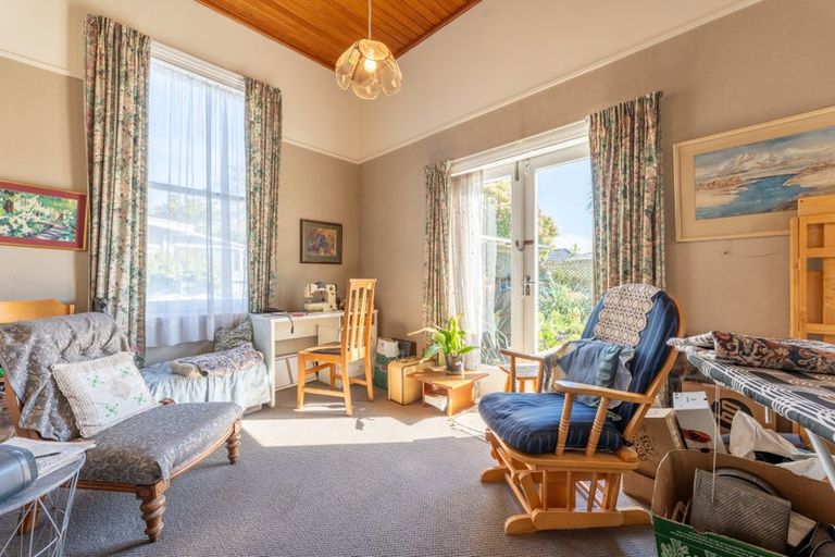 Photo of property in 327 Church Street, West End, Timaru, 7910