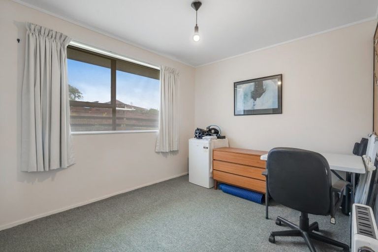 Photo of property in 55 Highland Park Drive, Highland Park, Auckland, 2010