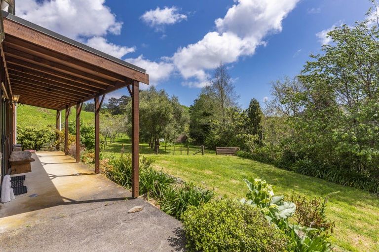 Photo of property in 232 Mangaone Road, Reikorangi, Waikanae, 5391