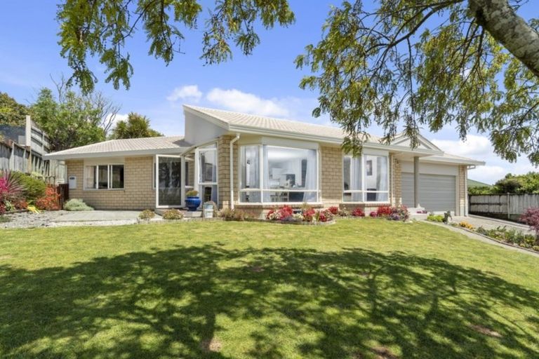 Photo of property in 16 Astor Place, Welcome Bay, Tauranga, 3112