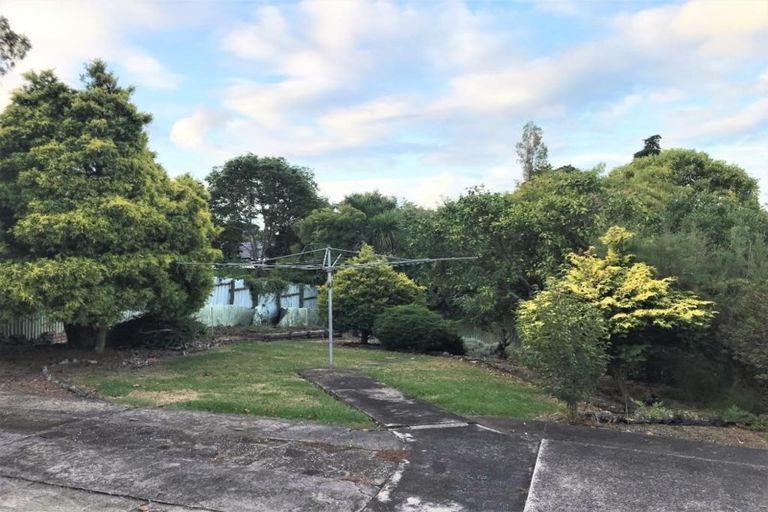 Photo of property in 37 St Leonards Road, Kelston, Auckland, 0602